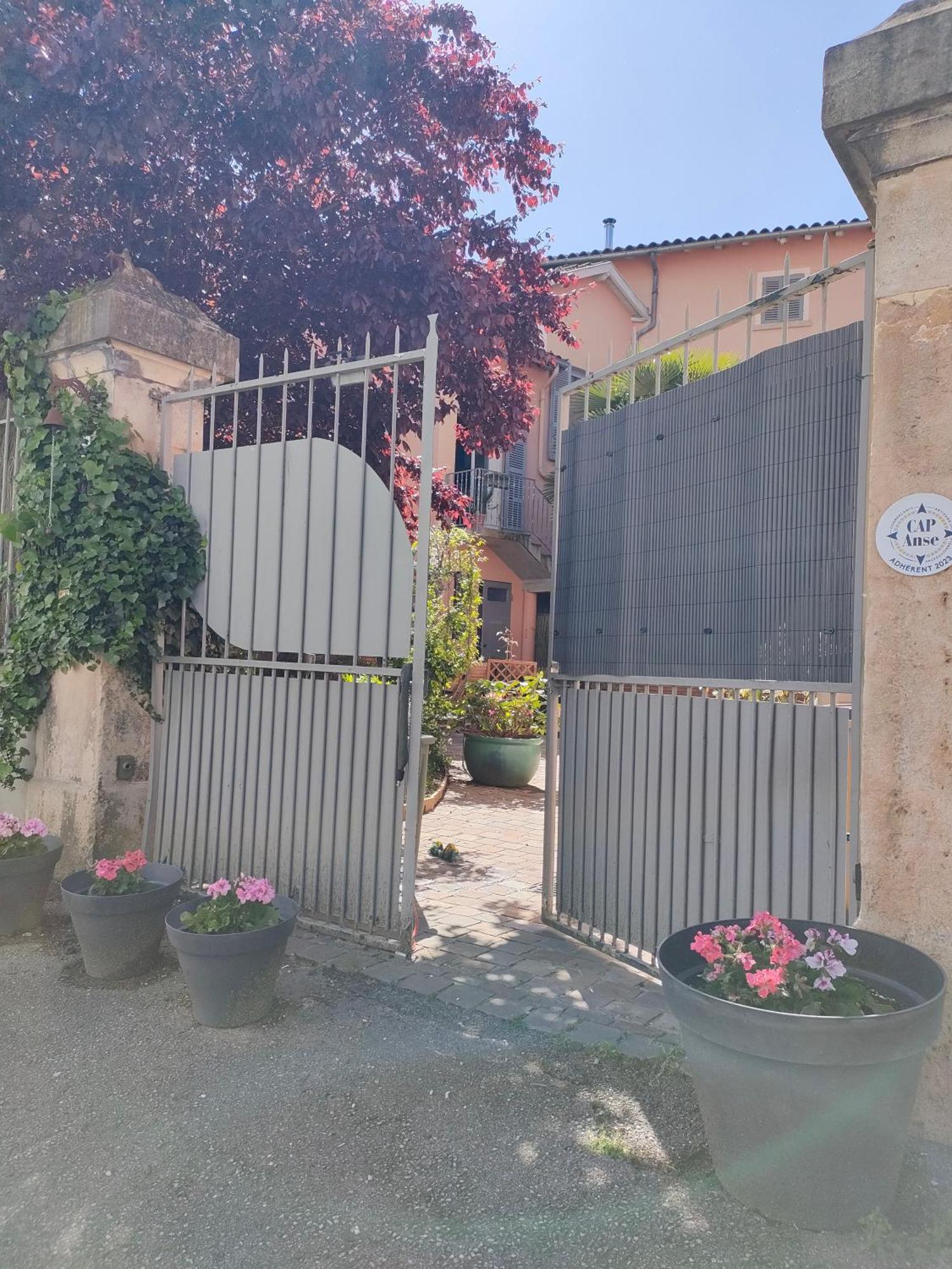 La Chamade En Beaujolais Acomodação com café da manhã Anse Exterior foto